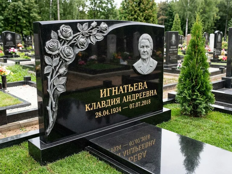 Памятник с барельефом — выполненная работа 45 в Ижевске