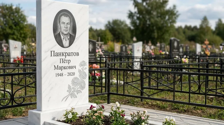 Памятник с гравировкой хризантем — выполненная работа «Панкратов» в Ижевске