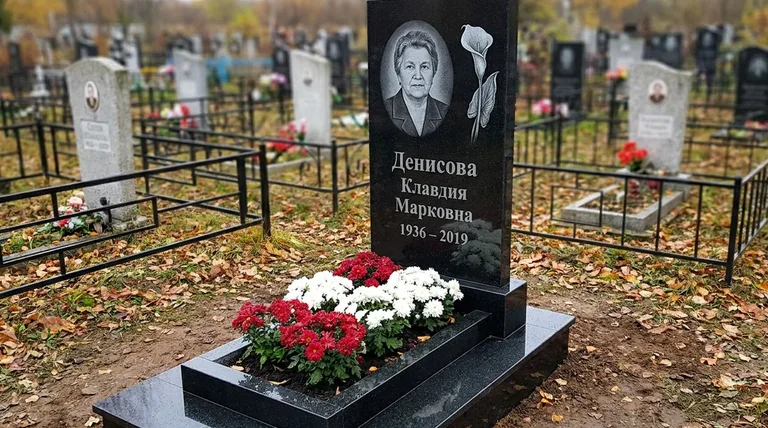 Памятник с гравировкой калл — выполненная работа «Денисова» в Ижевске