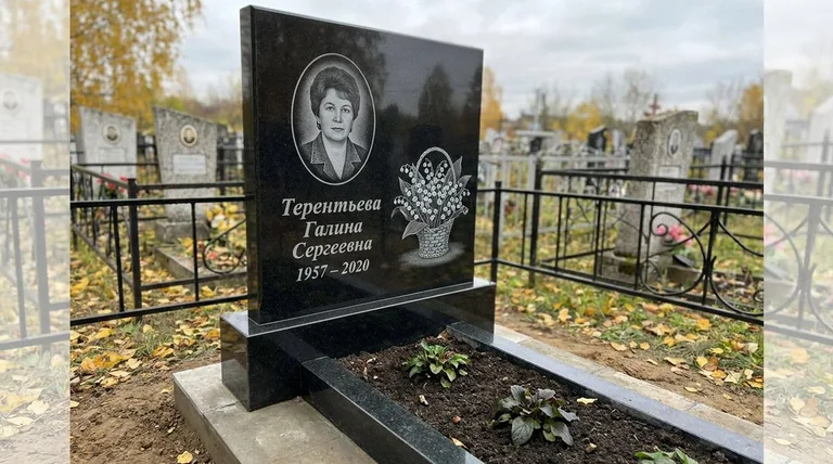 Памятник с гравировкой ландышей — выполненная работа «Терентьева» в Ижевске