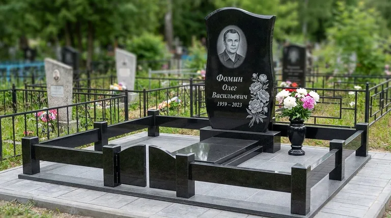 Памятник с гравировкой пионов — выполненная работа «Фомин» в Ижевске
