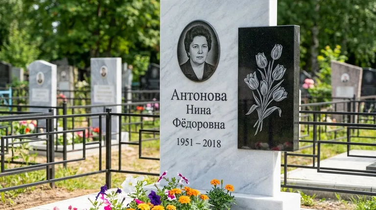 Памятник с гравировкой тюльпанов — выполненная работа «Антонова» в Ижевске