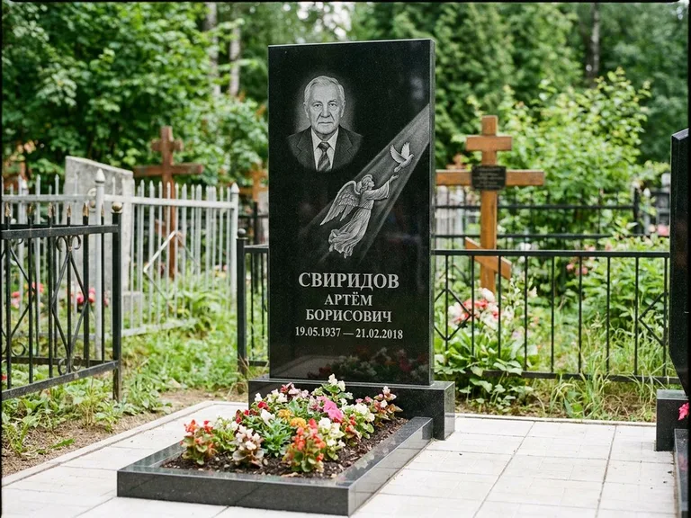 Памятник с гравировкой ангела — гравировка ангела с голубем по диагонали стелы, работа «Свиридов» в Ижевске