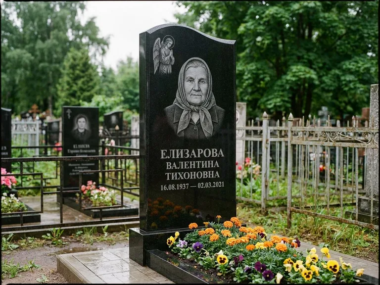 Памятник с гравировкой ангела — гравировка ангела с голубем по диагонали стелы, работа «Пантелеева» в Ижевске