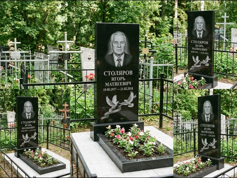 Памятник с гравировкой голубей — гравировка двух летящих голубей с лентой по диагонали стелы, работа «Столяров» в Ижевске