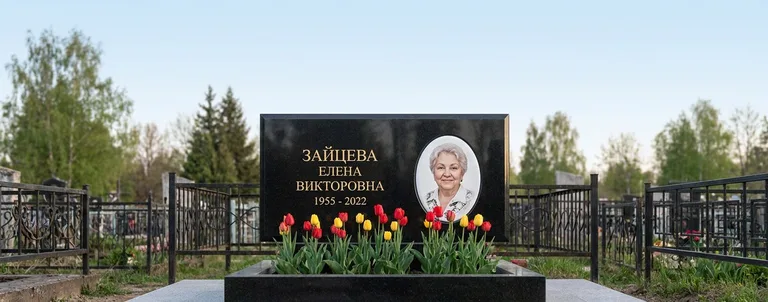 Памятник с художественной гравировкой, Памятники мастерской «Мастер Каменев» на кладбищах Белгорода