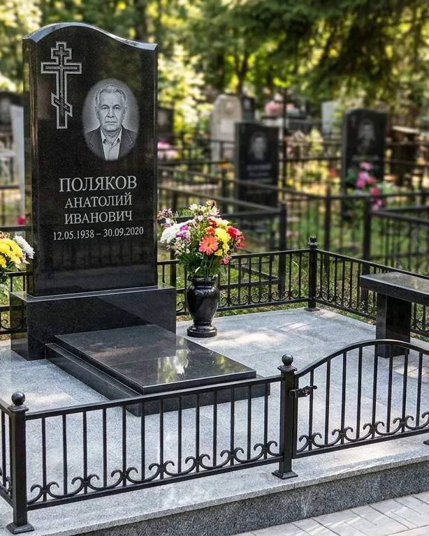 Памятник под ключ с восьмиконечным крестом в Ижевске
