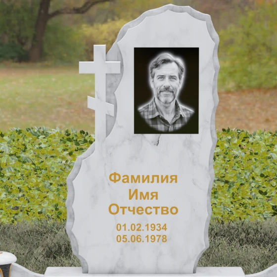 Гранитный памятник с крестом во Владивостоке, мрамор Тассос