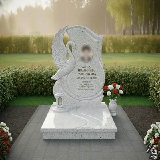 Комбинированный вертикальный памятник для одного в Салехарде, гранит Мансуровский